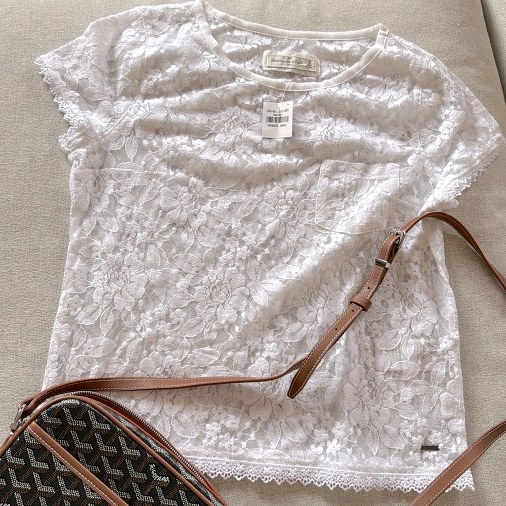 3/$30 Chic White Lace Floral Blouse